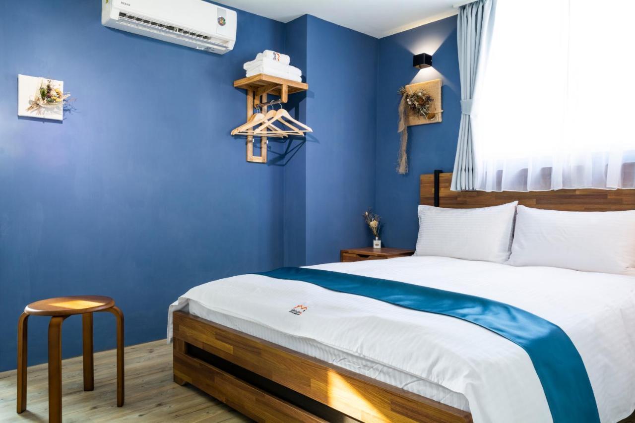 Mulan Light Inn Тайнан Екстериор снимка